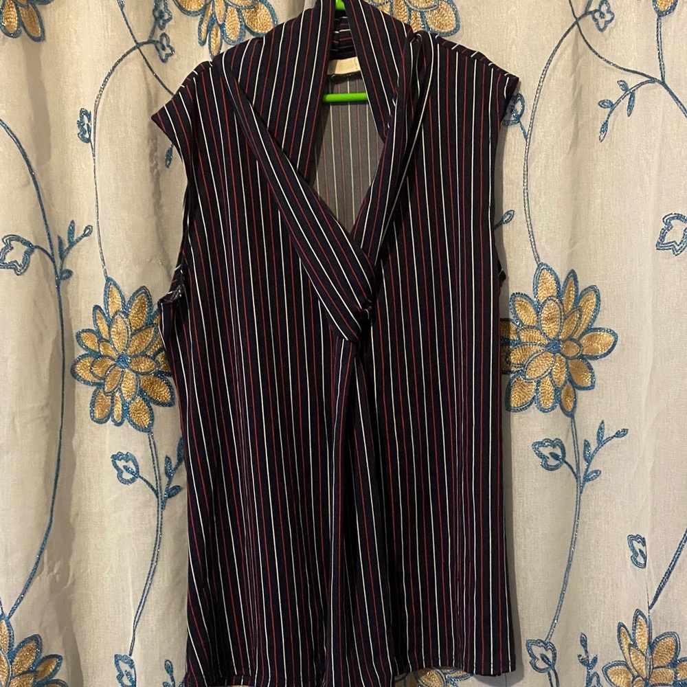 Elegant Striped Sleeveless Blouse - Black and White